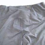 Athleta  Crop Capri Leggings Womens Size M Black Athletic Pants Running Yoga Photo 4