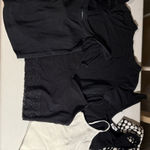 Various Black And White Small And X Small Cropped‎ Tops Size XS Photo 0
