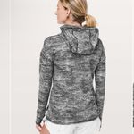 Lululemon Forever Endeavour Long
Sleeve
Rush Jacquard Black White Photo 3