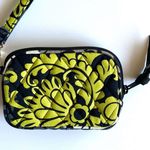 Vera Bradley Like New  Zippered ID Holder/Wristlet Photo 1