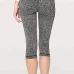 Lululemon  Wunder Under High Rise 1/2 Tight in size 2 Luon Crackle Black White Photo 1