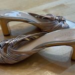 Badgley Mischka Jewel Open Toe Cheryl Backless Double Knotted Block Heels Gold Size 8.5 Photo 6