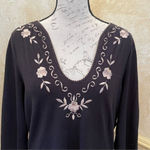 Women’s jersey top spandex embroidered front black 3/4 sleeve Sz XL Photo 3