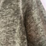 Abound ⭐️ green vintage looking high low long sleeve vneck sweater size XS Photo 4