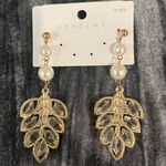 Floral Stud Earrings in Pink and Gray Gold Photo 0