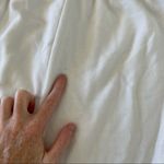 Boohoo  - Butterfly Los Angeles Graphic Sweatpants Joggers in White Photo 6