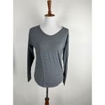 Lululemon  Gray Long Sleeve Athletic Top Thumbholes V Neck Women's Photo 10