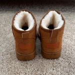 Amazon  Women's Tan Ankle Boots with Fur Lining Photo 1