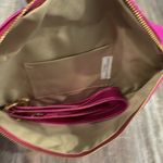 Pink metallic leather waist bag with removable strap Photo 9