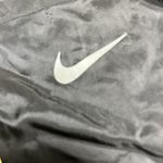 Nike Fit Women’s Black Running Windbreaker Jacket In Size Small (S) Photo 6