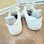 VEJA  Women's Shoes Size US 6 Photo 3