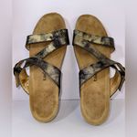 EUC TAOS Zephyr Black Gold Metallic Sandals Photo 3