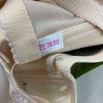 36D Japan creme floral vintage firm push up bra Size undefined Photo 5