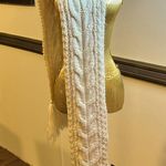 Aeropostale  White scarf. Photo 6