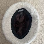Curly lamb bucket hat White Photo 3