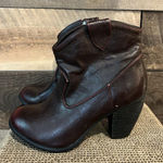 Not Rated Ankle Booties Brown Faux Leather Chunky Heel Women Sz 6 Distressed Photo 0