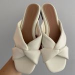 Nordstrom - NWT! Flat Leather Sandal in Off-White Cream - Size 8.5 Photo 1