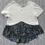 Elizabeth and James White & Blue Floral Ruffle T-Shirt Size Small Photo 2