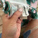 Coco ship bathing suit top size large - brand is sold on Amazon Photo 2