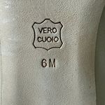 Vaneli cream colored leather pumps 1.5" block heel women's size 6M Tan Photo 9