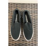 Converse Slip on women's size 6.5 Photo 2