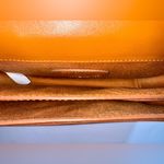 EUC SEVEN HILLS leather purse Photo 3