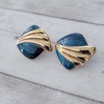 Vintage Clip On Earrings Unusual Shade of Blue & Gold Tone Photo 4