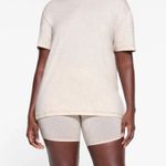 SKIMS boyfriend tee Shirt Heather oatmeal XS Photo 0