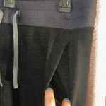 Avalanche  Size L Black Skirt Photo 3