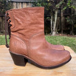 Frye  Carmen Short Back Lace Brown Leather Ankle Boots Size 6.5 Photo 0