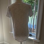 Lululemon SS LOVE V-neck T-shirt, Size 8, EUC Photo 3
