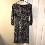 Ralph Lauren Lauren Women’s Patterned Black and White Boatneck Ruched Side Dress Photo 4