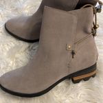 Sorel  Boots size 9 BNWOT see pictures heel is 1 1/2” color gray leather upper Photo 1