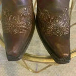 Corral  Whip Stitch Brass Studded 15" Tall Knee-High Harness Boots Sz 8.5. Photo 11