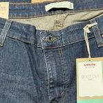 Levi's Women’s Plus 18W Short Levi’s Fuller Waist Boot Cut 590 Blue Jeans NWT Photo 2