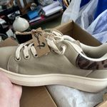 Seven7 Miki Leopard Low Top Women's Platform Sneakers Tan Size 10 New in Box Photo 1