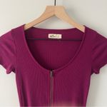 Hollister 3/4 Zip Ribbed Bodysuit Burgundy Purple Short sleeve round neck snaps Photo 2
