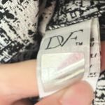 Diane Von Furstenberg  Jaelyn Sleeveless Flutter Dress Black White Photo 7