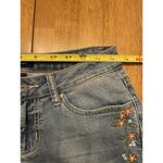 Earl Cropped Jeans High Rise Ankle length Size 4Petite Floral Embroidery Detail Photo 6