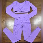 Paragon Sculptseam Legging Size M & Infinite Long Sleeve Bra Size XL Outfit Photo 1