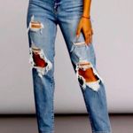 Eunina Oasis by  Distressed Jeans Photo 0