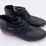 Rocket Dog Mass Buckley Black Flat Ankle Bootie Women’s Size 8.5 Cutout Strappy Photo 3