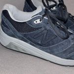 New Balance women’s 928 v3 lace up walking shoes navy blue barely worn like new Photo 2