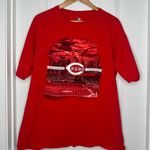 Cincinnati Reds T Photo 0