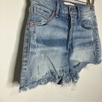 BKE Billie shorts denim distressed women’s size 25 casual raw hem trendy modern Photo 3
