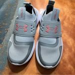 Under Armour New UA Run Play Sneakers gray white pink size 7.5 pull on Photo 7