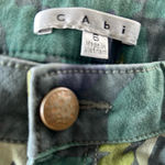 CAbi Great condition  women’s skinny jeans clover camo size 6 ankle zippers Photo 4