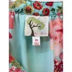 Fig & Flower Floral Print V Photo 2