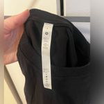 Lululemon  cropped black T shirt Photo 3