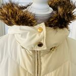 Guess Women's Vintage White/Ivory Down Winter Puffer Jacket Sz L Brand New Photo 1